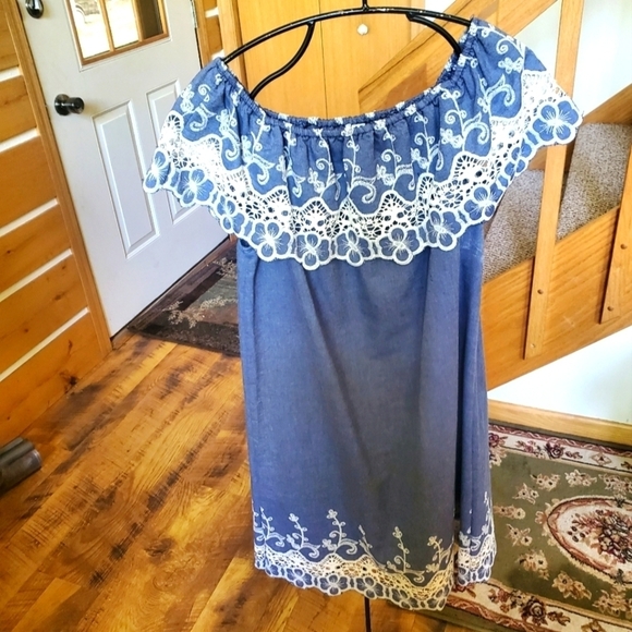 Kaktus 2-way on or off Shoulder Embroidered Lace Blue & White Sz. L Dress - Picture 1 of 11